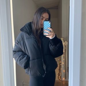 BRAND NEW NEVER BEEN WORN drop shoulder puffy S